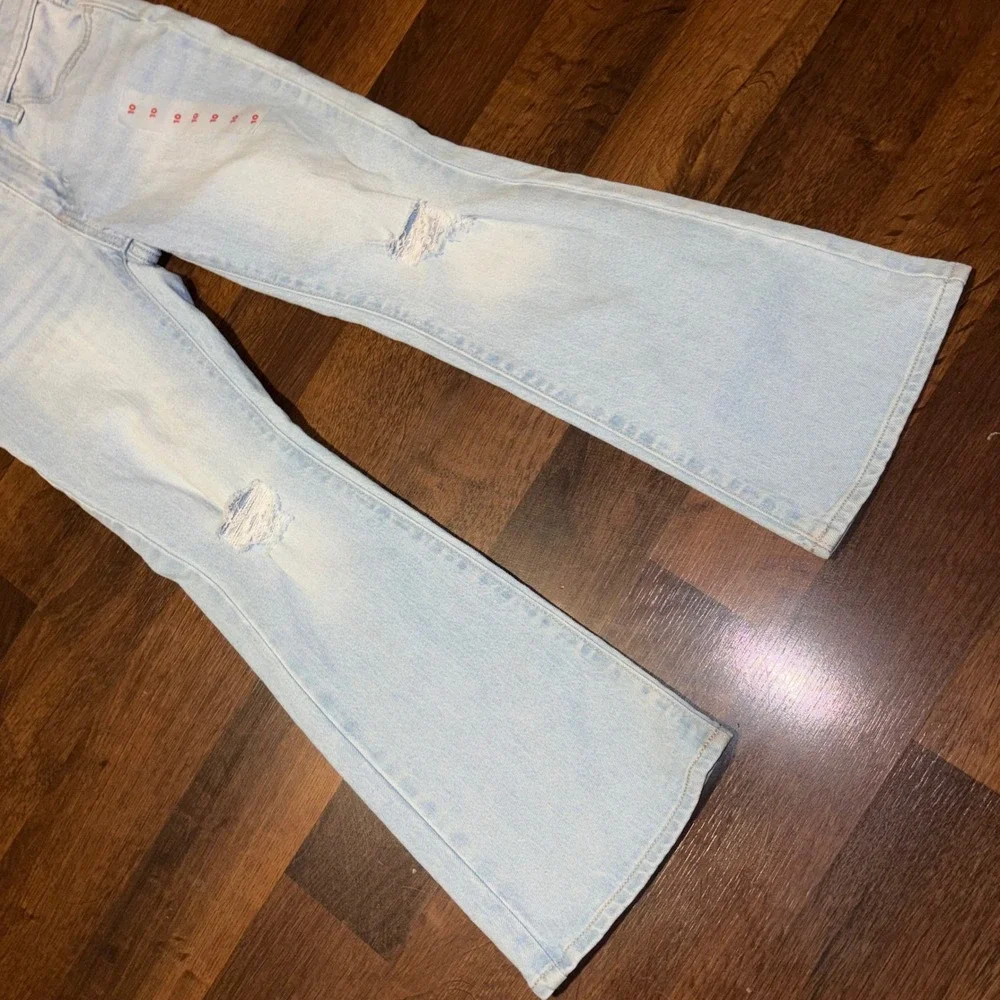 Old Navy Girls Light Wash High-Rise Flare Distressed Denim Jeans Size 10 NWOT